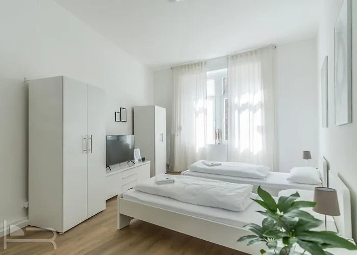 Voll Ausgestattetes, Moebliertes Mit Einzelbetten - Inklusive Kueche Und Wlan Appartamento Wiesbaden