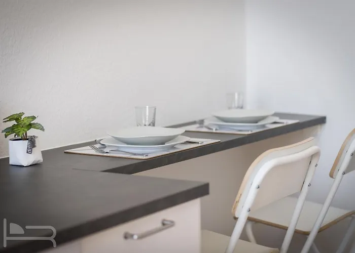 Voll Ausgestattetes, Moebliertes Mit Einzelbetten - Inklusive Kueche Und Wlan Wiesbaden