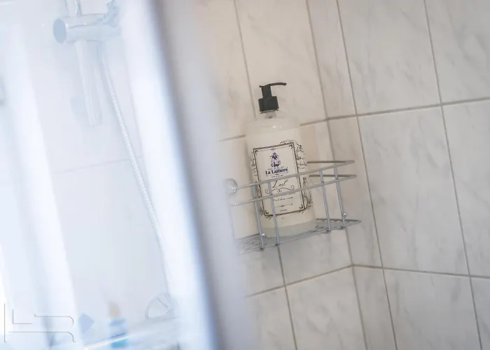 Voll Ausgestattetes, Moebliertes Mit Einzelbetten - Inklusive Kueche Und Wlan Appartamento *