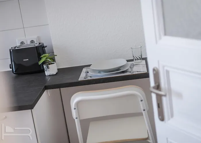 Appartamento Voll Ausgestattetes, Moebliertes Mit Einzelbetten - Inklusive Kueche Und Wlan *