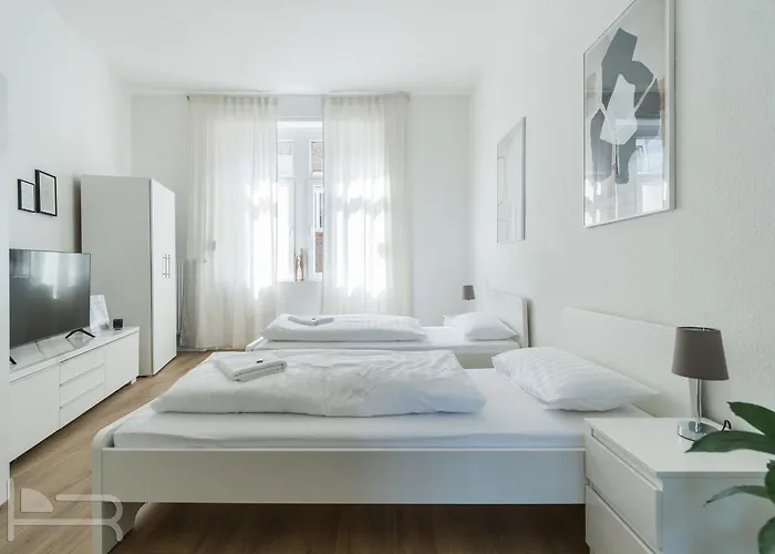 Voll Ausgestattetes, Moebliertes Mit Einzelbetten - Inklusive Kueche Und Wlan Wiesbaden